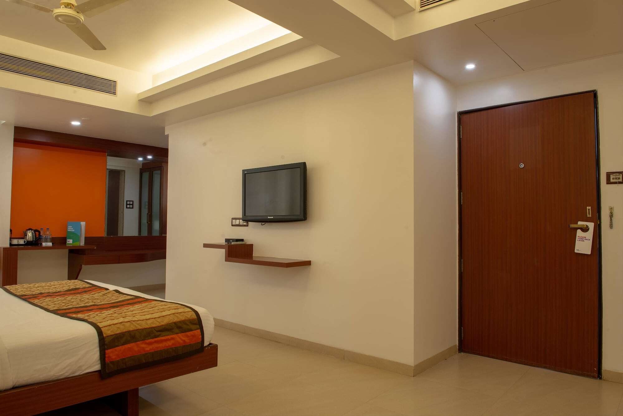 Hotel Mint Montvert Baner Pune Extérieur photo