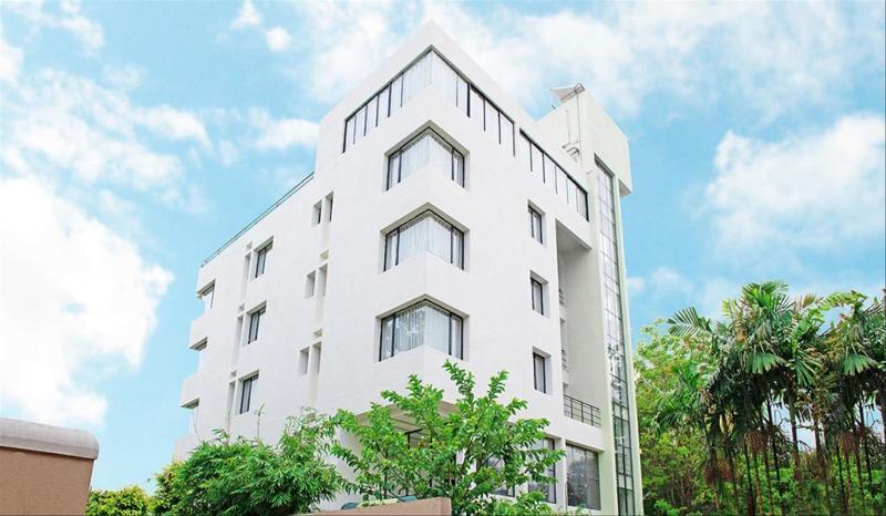 Hotel Mint Montvert Baner Pune Extérieur photo