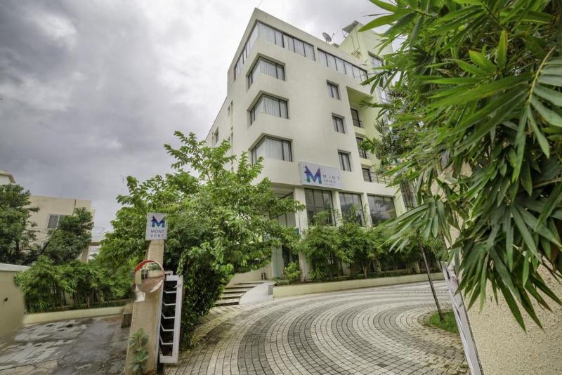 Hotel Mint Montvert Baner Pune Extérieur photo