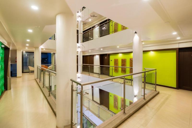 Hotel Mint Montvert Baner Pune Extérieur photo