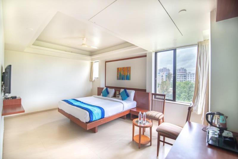 Hotel Mint Montvert Baner Pune Extérieur photo