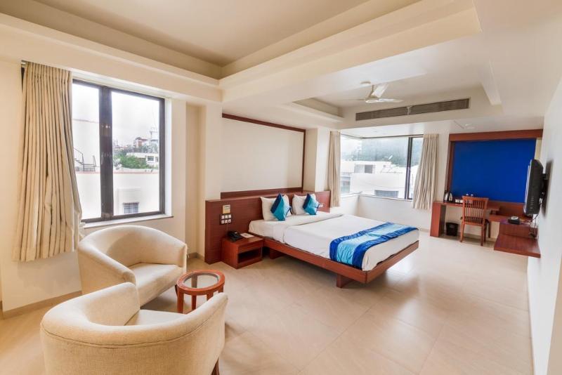 Hotel Mint Montvert Baner Pune Extérieur photo