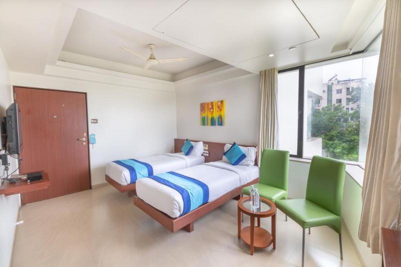 Hotel Mint Montvert Baner Pune Extérieur photo