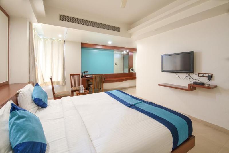 Hotel Mint Montvert Baner Pune Extérieur photo