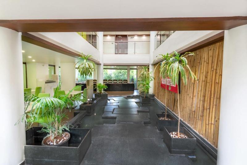 Hotel Mint Montvert Baner Pune Extérieur photo
